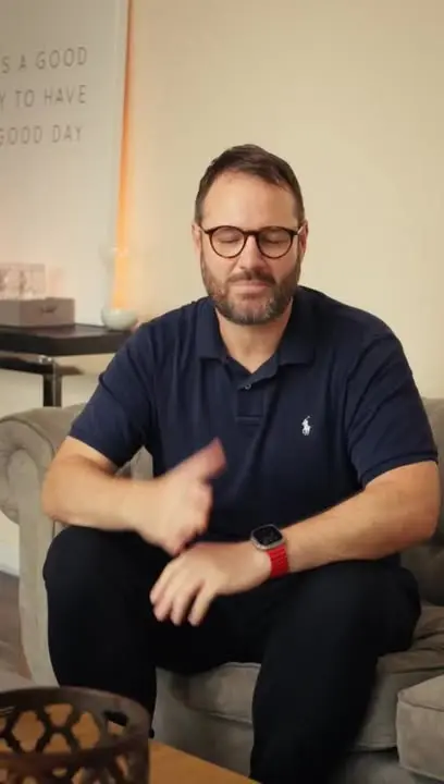 ❗Früher war Geld greifbar – heute braucht es nur noch ein Klick. 

Unsere Eltern und Großeltern mussten nicht viel wissen über Kredite oder Ratenpläne. Sie gaben Geld bewusst aus, planten langfristig und kauften nur dann, wenn es wirklich sinnvoll war.

Heute geht alles blitzschnell! Kontaktlos zahlen.
24h Online Shopping. Flexible Ratenzahlung.

Das fühlt sich bequem an – führt aber oft dazu, dass man den Überblick verliert.

👉Die Wahrheit ist: Moderne Finanzen müssen nicht kompliziert oder stressig sein.
Es gibt Wege, smart mit Geld umzugehen, Rücklagen aufzubauen und sich trotzdem Dinge zu gönnen – ohne schlechtes Gewissen und ohne Barrieren.

💡Möchtest du wissen, wie das im Alltag funktioniert?
Dann schreib mir oder hinterlass ein 👂 in den Kommentaren. Ich erkläre es dir verständlich und barrierefrei.

#DVAG #Finanzen #Vermögensaufbau #Gehörlos #gehörlosencommunity #Gehörlosenfinanzberatung #DGS #barrierefreieBeratung #barrierefreieKommunikation #Coda #deaffinance #deaffinanzen #Frankfurt #Hanau #Kleinauheim #taub #deutschegebaerdensprache #Vermögensberatung