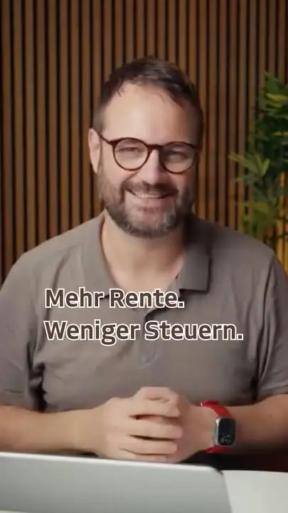 Mehr Rente – und das Finanzamt zahlt mit!?
Viele denken bei der Altersvorsorge nur an das Geld, das sie selbst einzahlen. Dabei wird ein wichtiger Vorteil oft übersehen: Steuervorteile.

Wer in eine Basisrente einzahlt, kann seine Beiträge unter bestimmten Voraussetzungen steuerlich geltend machen. Dadurch ist es möglich, jedes Jahr mehrere Hundert oder sogar über 1.000 € vom Finanzamt zurückzubekommen – Geld, das direkt wieder für den Vermögensaufbau oder die Altersvorsorge genutzt werden kann.

Das bedeutet:
👉 Mehr Geld zurück durch die Steuererklärung
👉 Staatliche Unterstützung beim Vermögensaufbau
👉 Zusätzliche Absicherung für das Alter

Gerade jetzt, wo immer mehr Menschen merken, dass die gesetzliche Rente allein oft nicht ausreichen wird, lohnt sich ein genauer Blick auf die steuerlichen Möglichkeiten.

Du möchtest wissen, ob sich eine Basisrente auch für dich lohnt? Schreib mir einfach eine Nachricht oder kommentiere 👂 Ich erkläre dir alles in einem barrierefreien Online-Gespräch.

#Basisrente #Steuervorteile #Altersvorsorge #Rente #Finanzplanung #deaffinance #deaffinanzen #DGS #DeutscheGebärdensprache #barrierefreieBeratung
