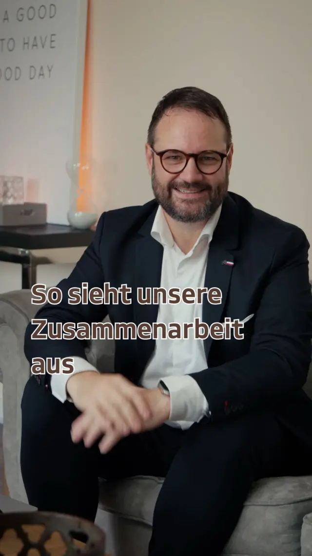 Letztens wurde ich gefragt: Oliver, wie sieht eigentlich die Zusammenarbeit mir dir aus?

Mir ist wichtig, dass alles klar, transparent und verständlich ist.

Schritt 1️⃣ : Erstes Gespräch
Wir starten mit einem persönlichen Austausch. Du erzählst mir, wo du aktuell stehst und welche Ziele du erreichen möchtest. Ich höre zu und verschaffe mir einen Überblick.

Schritt 2️⃣: Finanzielle Situation verstehen
Gemeinsam schauen wir auf deine Einnahmen, Ausgaben und dein Sparverhalten. So erkennen wir, wie du aufgestellt bist und wo es sinnvolle Möglichkeiten zur Verbesserung gibt.

Schritt 3️⃣ : Klarheit & Entscheidung
Ich beantworte deine Fragen in Ruhe. Danach entscheidest du selbst, ob eine Zusammenarbeit für dich passt – ohne Druck, in deinem Tempo.

Wenn du dir eine barrierefreie und verständliche Finanzberatung wünschst, freue ich mich auf unser Gespräch 🤝
Buche deinen Termin hier: www.deaffinance.de/wir-lernen-uns-kennen

#DVAG #Finanzen #Beratung #Geldanlage #Vermögensaufbau #Altersvorsorge #Gehörlos #DeafCommunity #DGS #Gehörlosenfinanzberatung #BarrierefreieBeratung #BarrierefreieKommunikation #DeafFinance #DeafBeratung #DeafFinanzen #DeutscheGebärdensprache #Coda #Hanau #Offenbach #Frankfurt